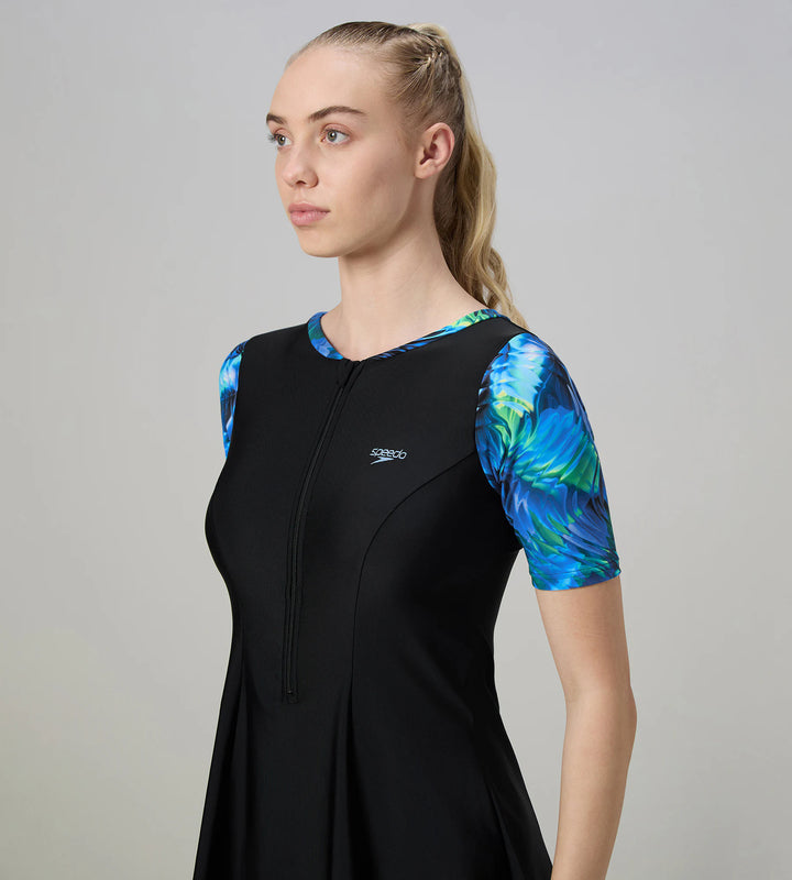 Women's Endurance10 Printed Short Sleeve Closedback Swimdress With Boyleg - Black & Periwinkle Blue