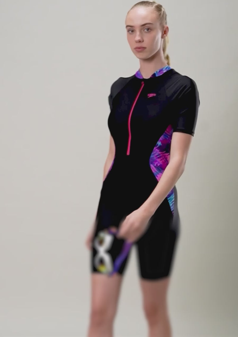 Kneesuit